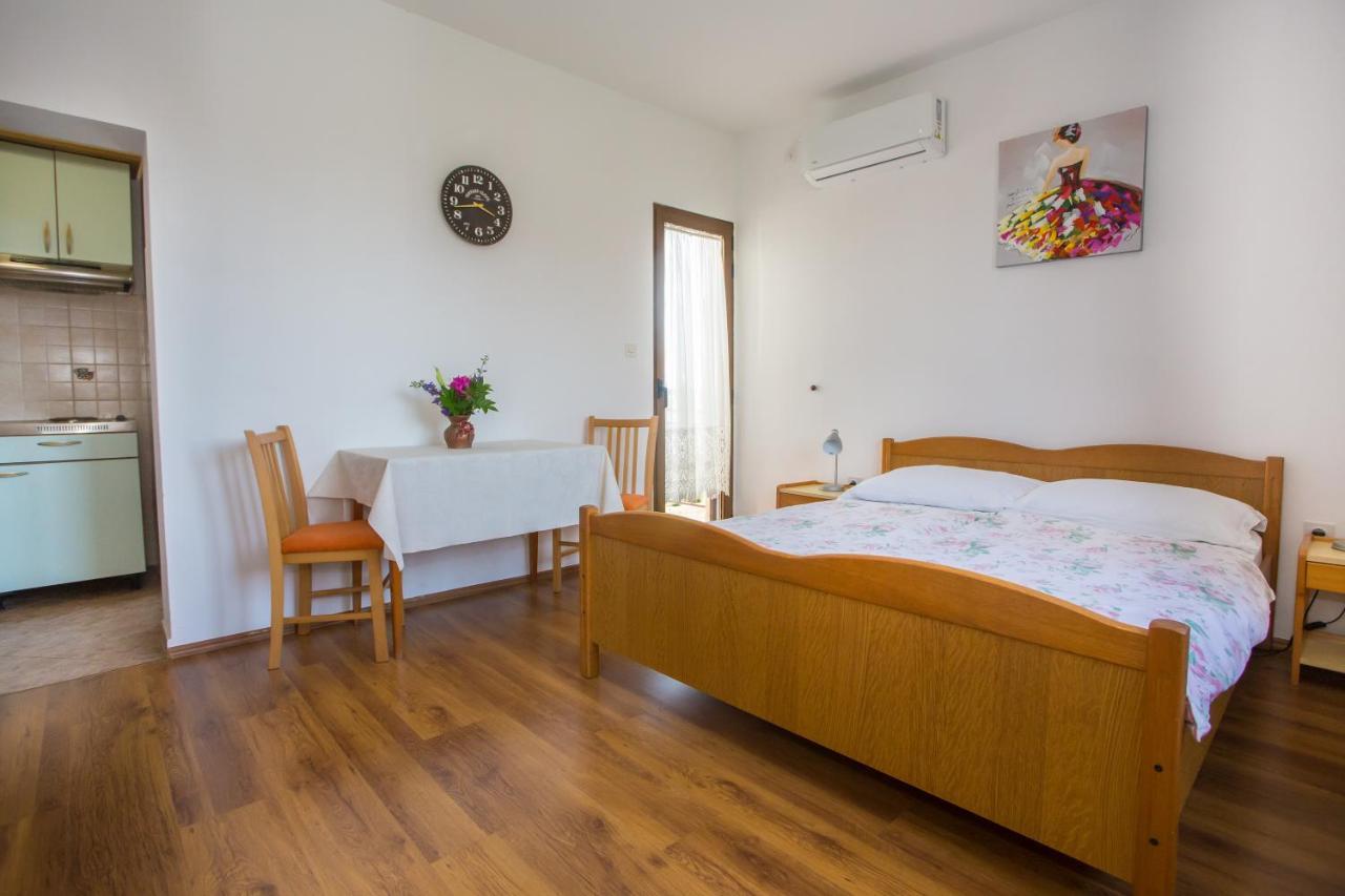 Apartment Anna Πόρετς Εξωτερικό φωτογραφία